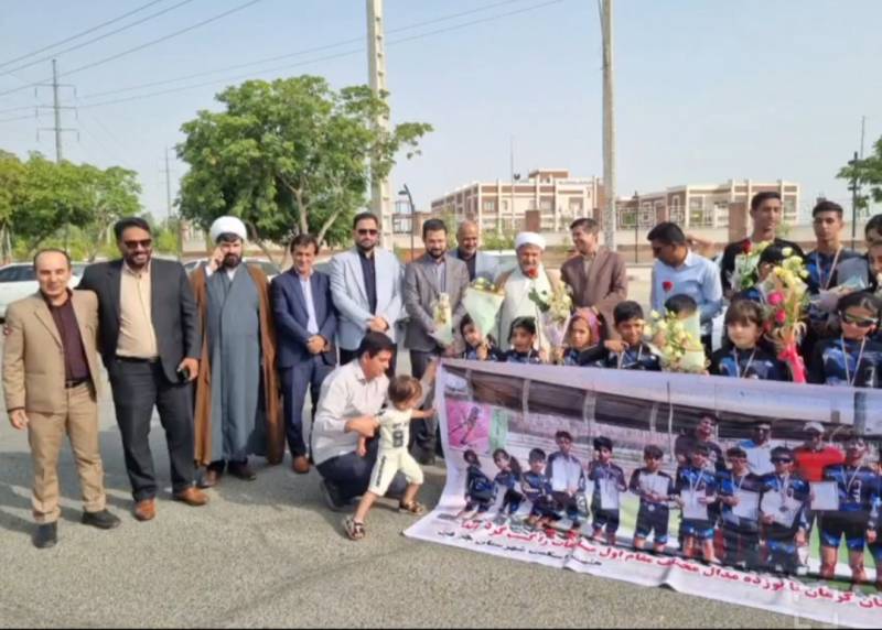 استقبال از قهرمانان اسکیت استان در جیرفت